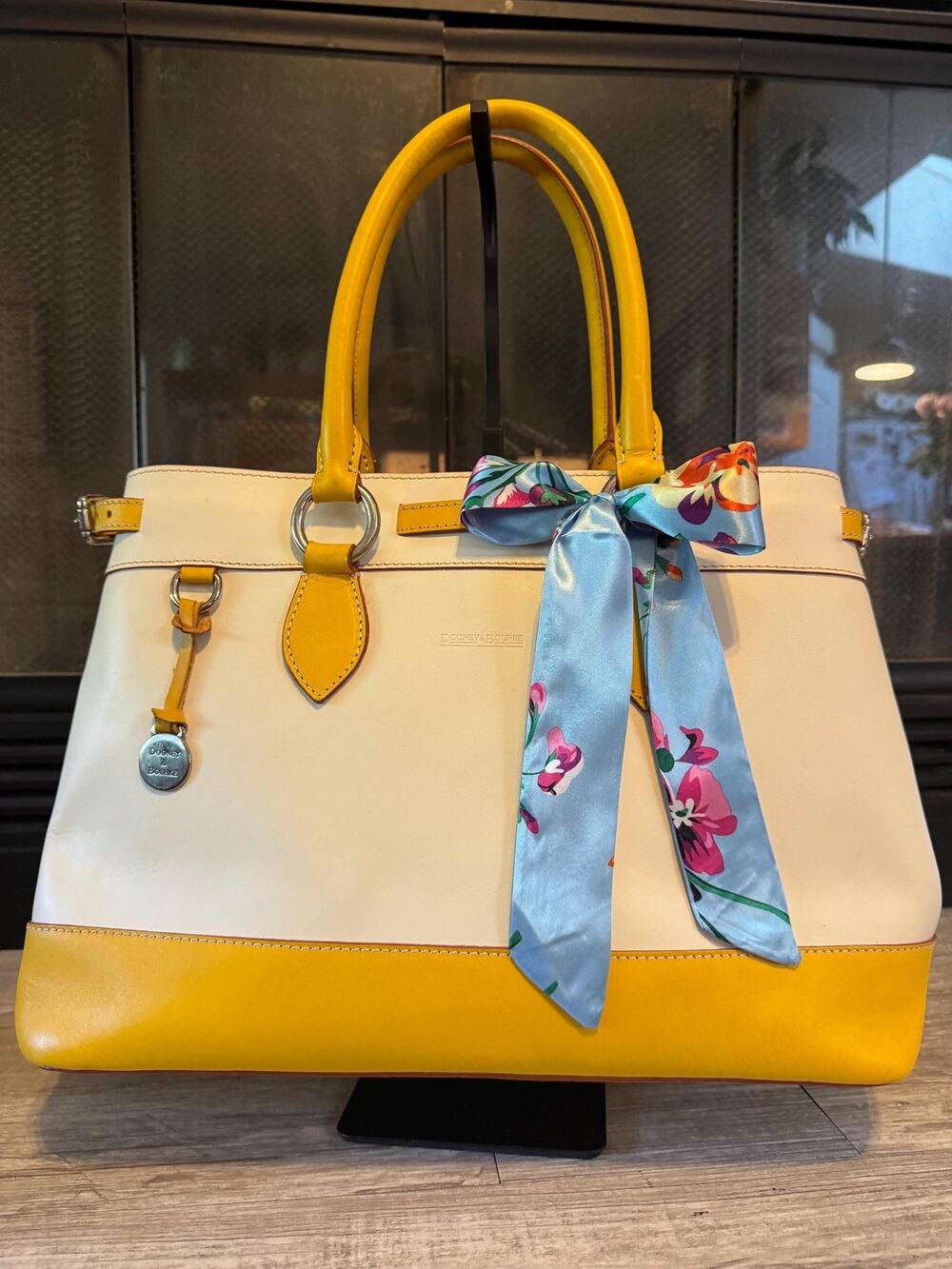 Rare dandelion and cream Dooney and Bourke Alto collection tote made in Italy